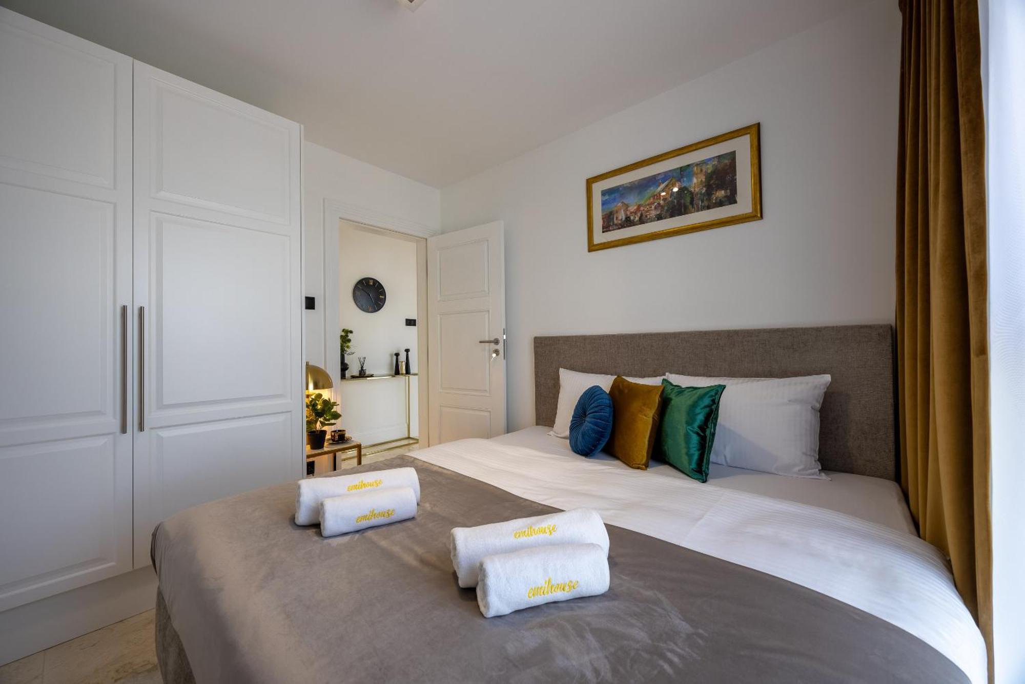 Emihouse Riverside Premium Apartments & Free Parking Rzeszow Dış mekan fotoğraf