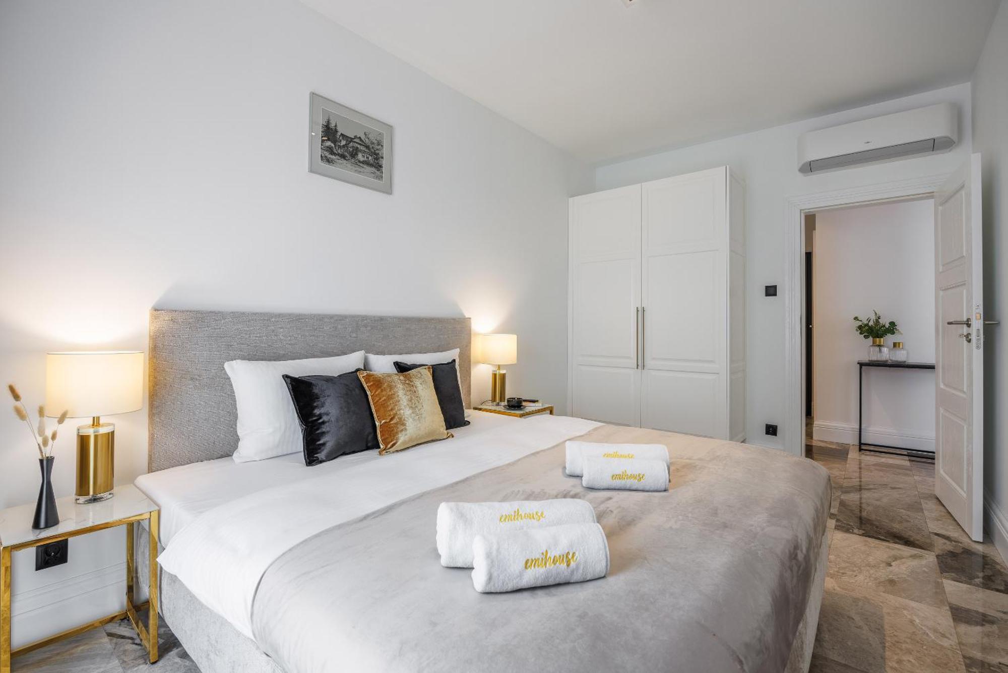 Emihouse Riverside Premium Apartments & Free Parking Rzeszow Dış mekan fotoğraf