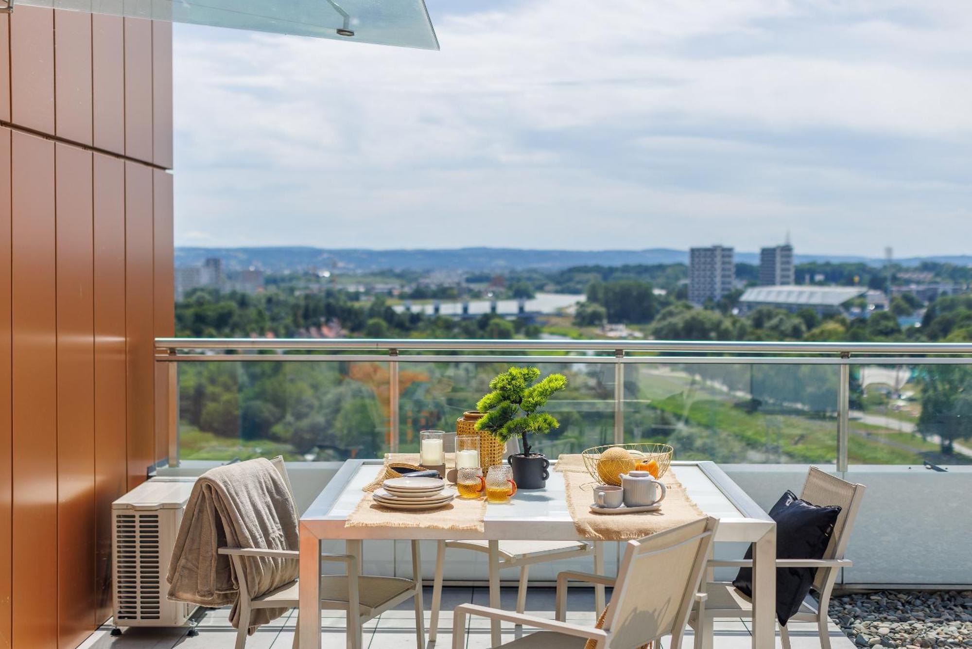 Emihouse Riverside Premium Apartments & Free Parking Rzeszow Dış mekan fotoğraf